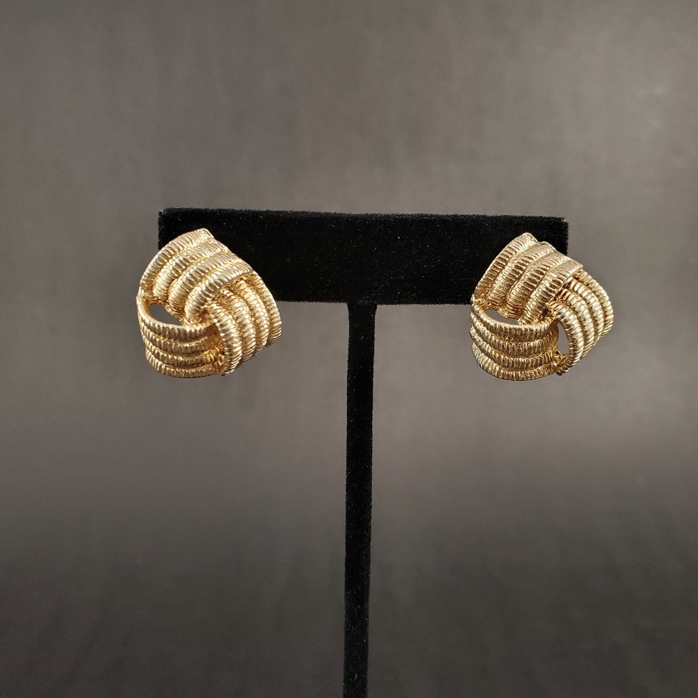 💥CLOSING SALE💥 Woven Golden Post Earrings